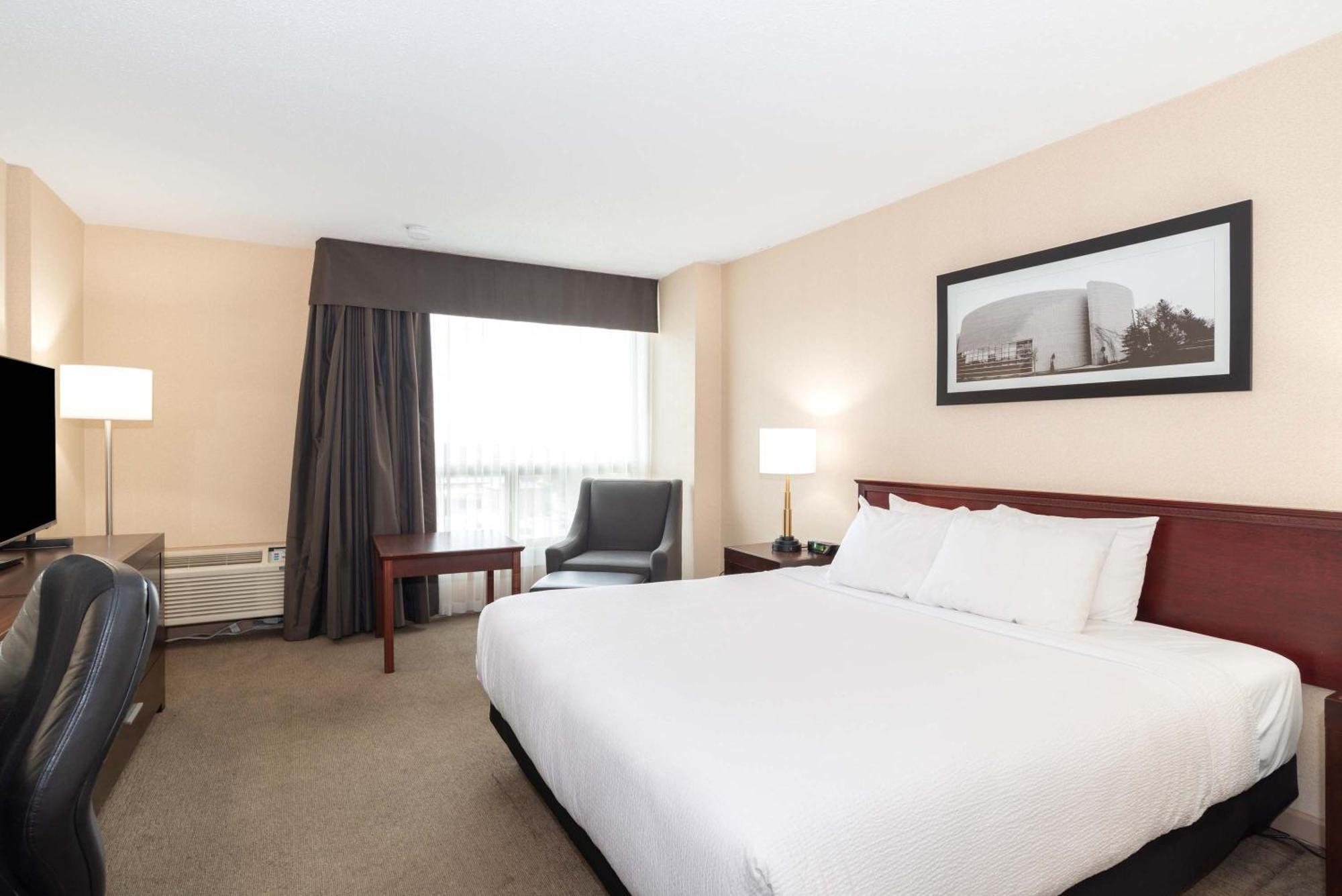 Sandman Hotel Lethbridge Exterior photo