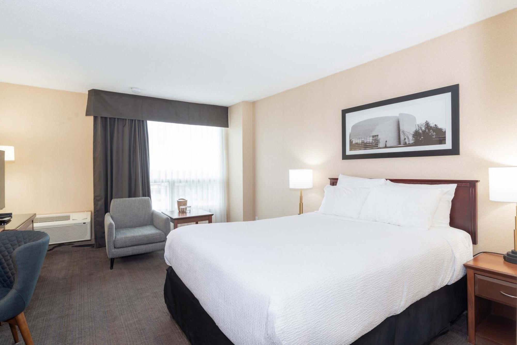 Sandman Hotel Lethbridge Exterior photo